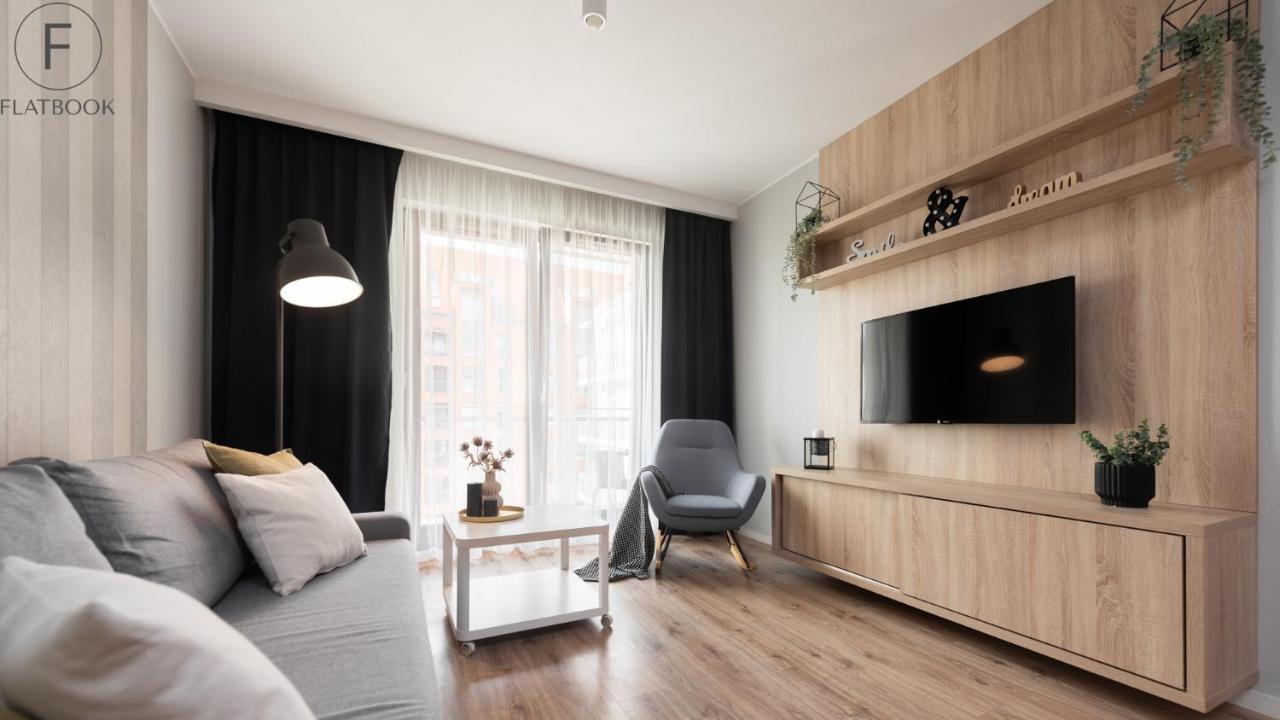 Flatbook - City Center Spa Apartments Motlawa Гданьск Экстерьер фото
