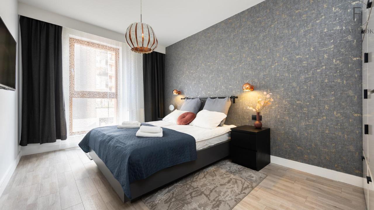 Flatbook - City Center Spa Apartments Motlawa Гданьск Экстерьер фото